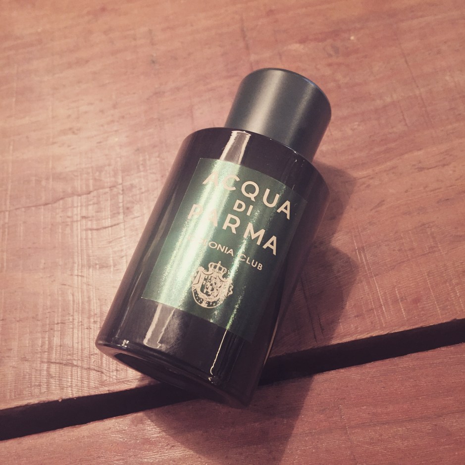 "Day 2 of our #Amsterdam trip and we're off on a 20km bike tour of the city. My SOTD is therefore, the sporty, yet elite, minty fougére/marine cologne of #AcquaDiParma #ColoniaClub #ScentedStories"