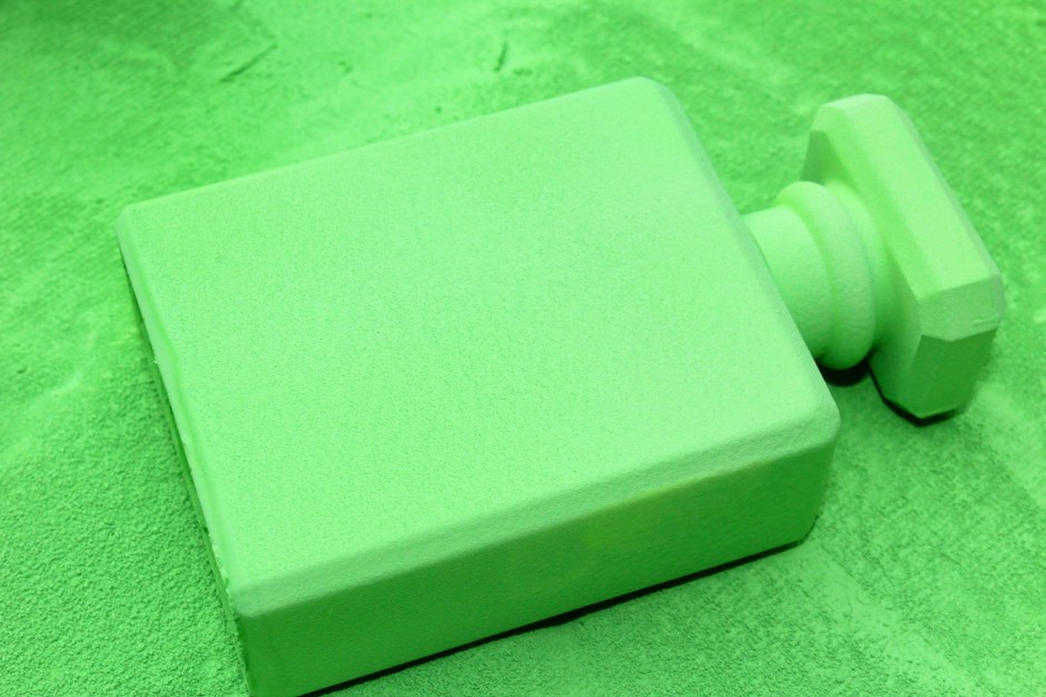 Nº19 Poudré by CHANEL: A Modern Take on an Iconic Green